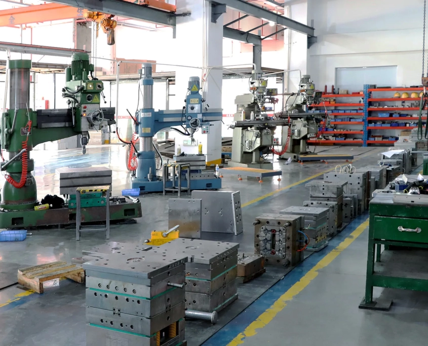 newtop-silicone-CNC-tooling-workshop-and-mold-warehouse-2-845x684